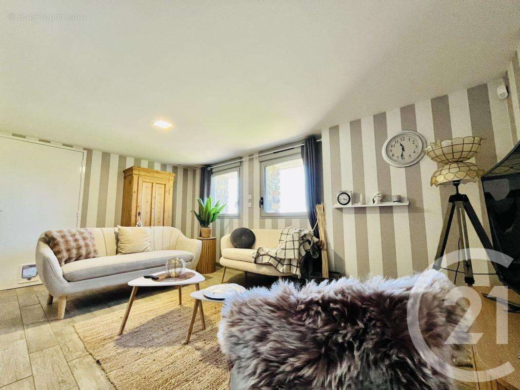 Maison à SAINT-YRIEIX-LA-PERCHE