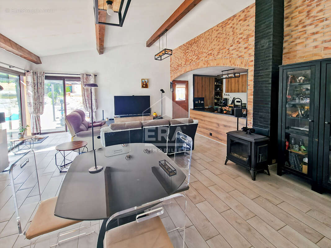 Maison à SAINT-JEANNET