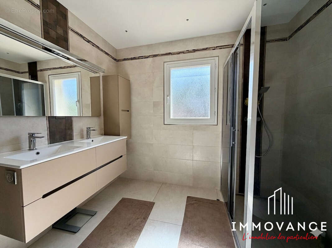 Maison 126 m² à Assas  - photo 8