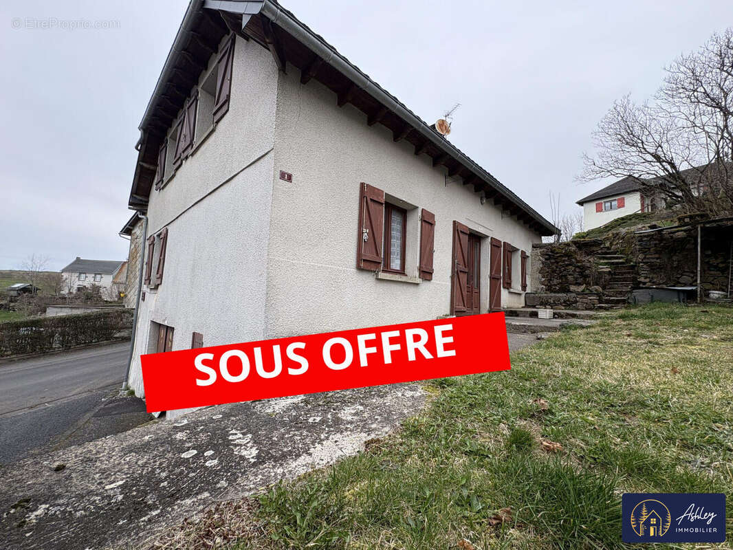 Maison 5 pièces MONTBOUDIF (Cantal) - Maison à MONTBOUDIF