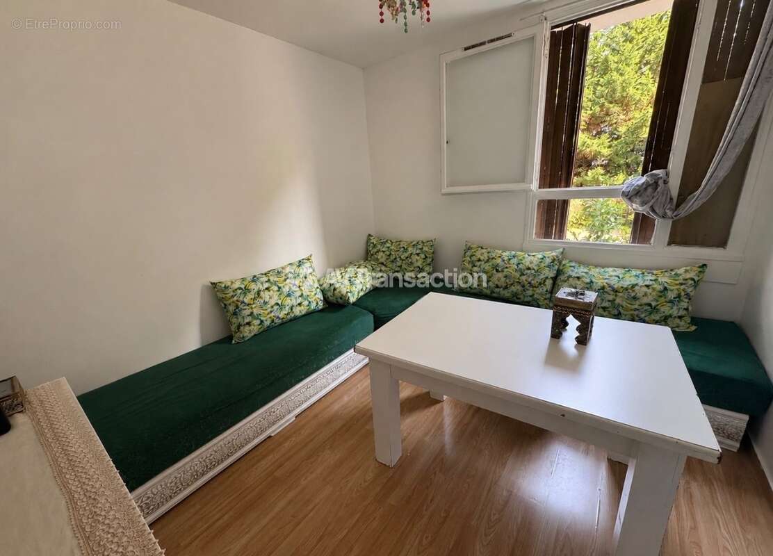 Appartement 84 m² à Saint-Jean-De-La-Ruelle  - photo 5