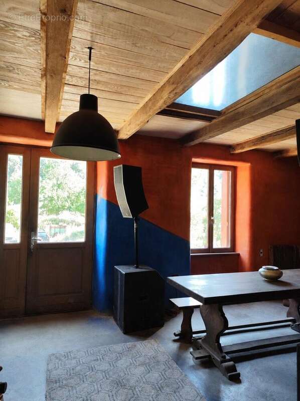 Maison 152 m² à Bourg-Lastic  - photo 3