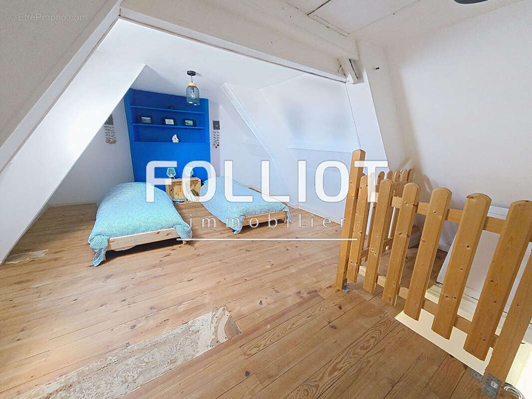 Maison à PORT-EN-BESSIN-HUPPAIN