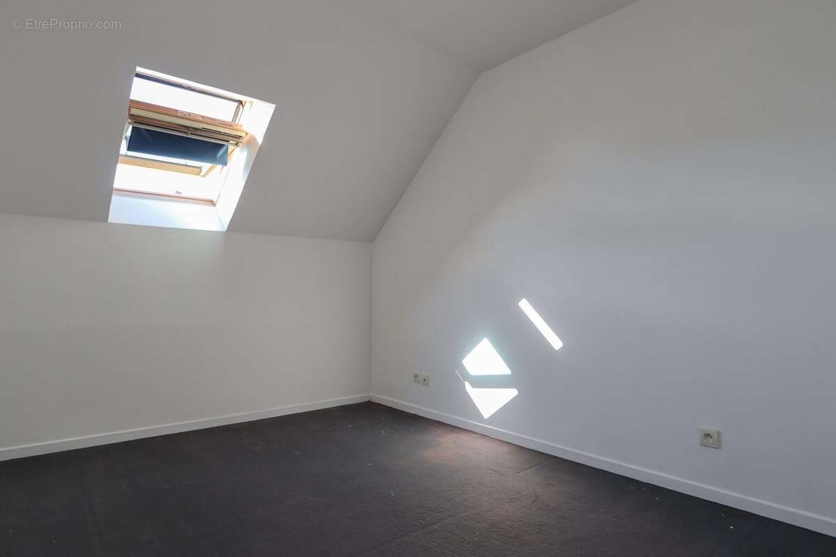 Maison 100 m² à Villermain  - photo 4