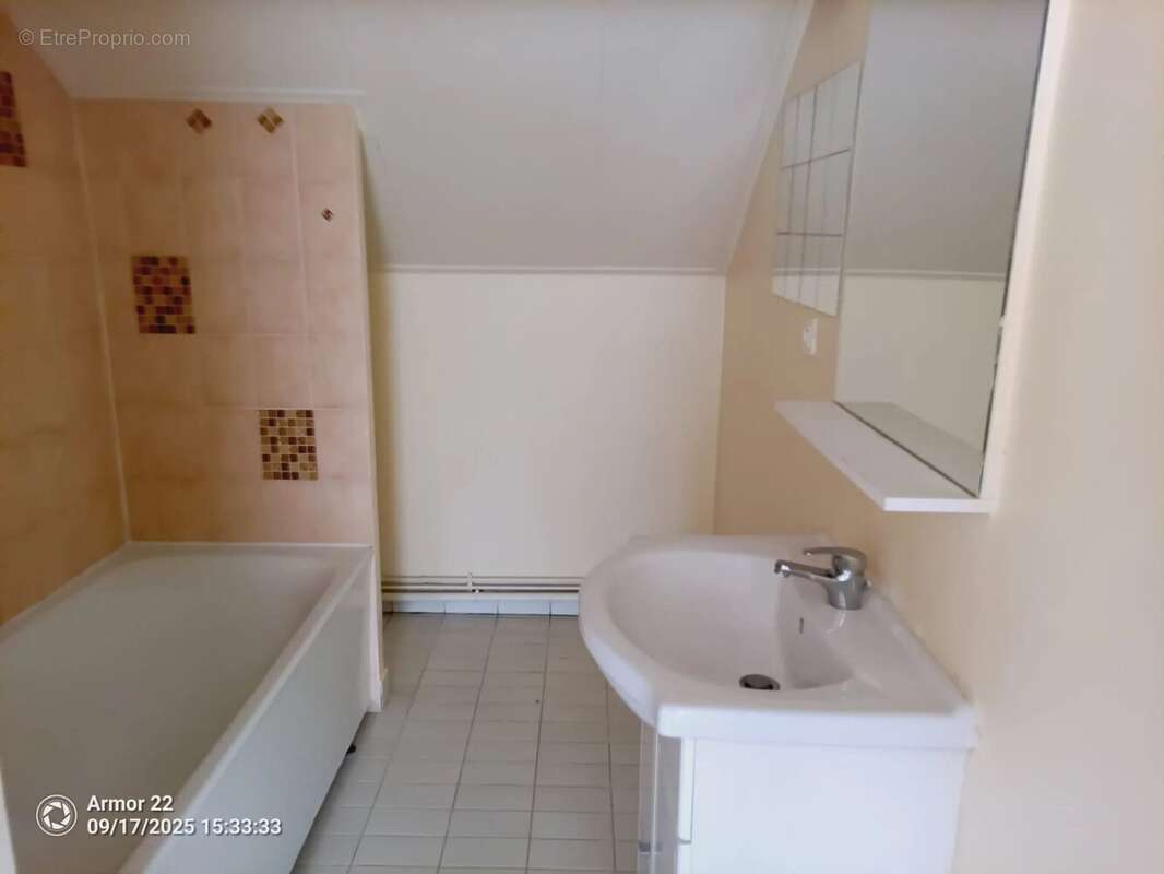 Appartement à CHARENTON-LE-PONT