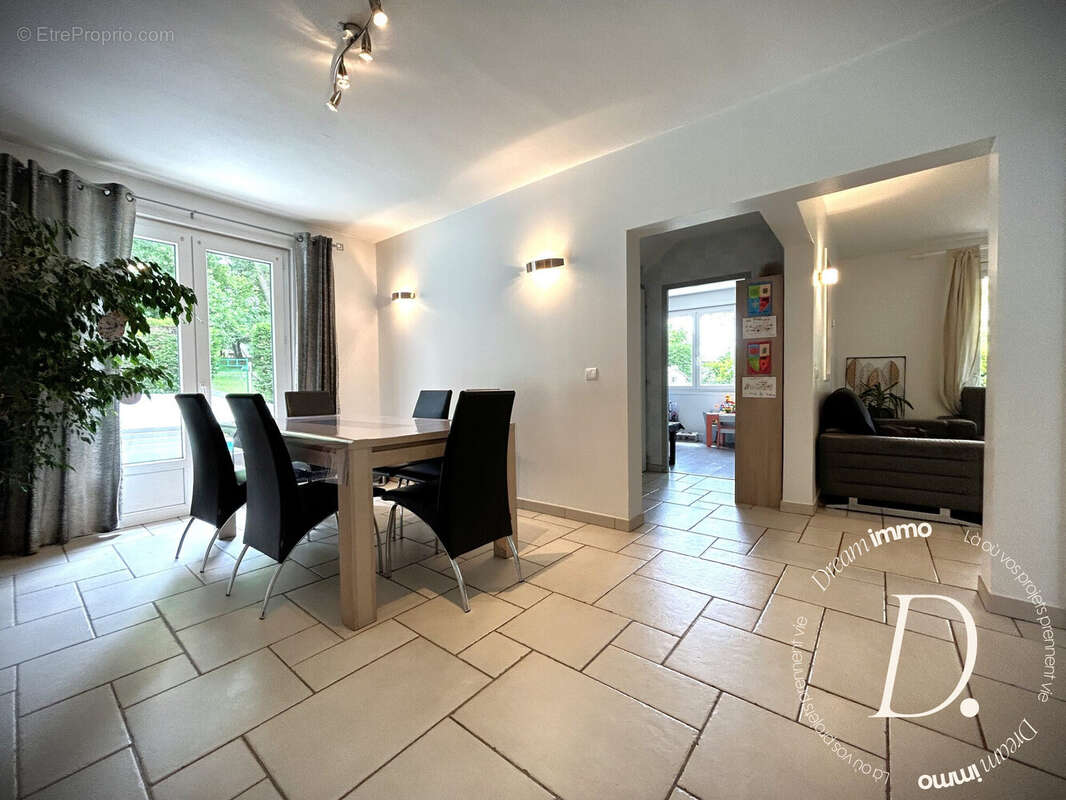 Maison à SAINT-PIERRE-DU-MONT