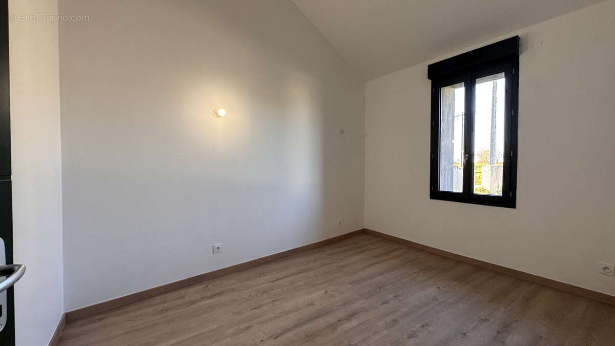 Maison à BARBEZIEUX-SAINT-HILAIRE