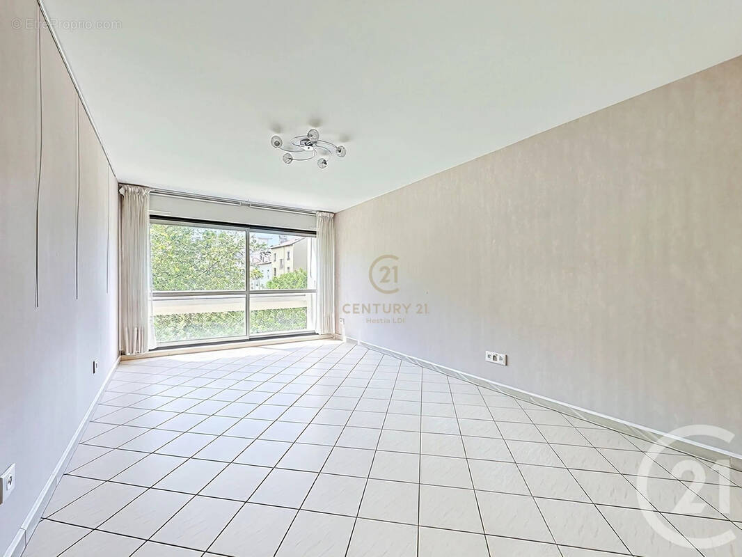 Appartement à LYON-8E