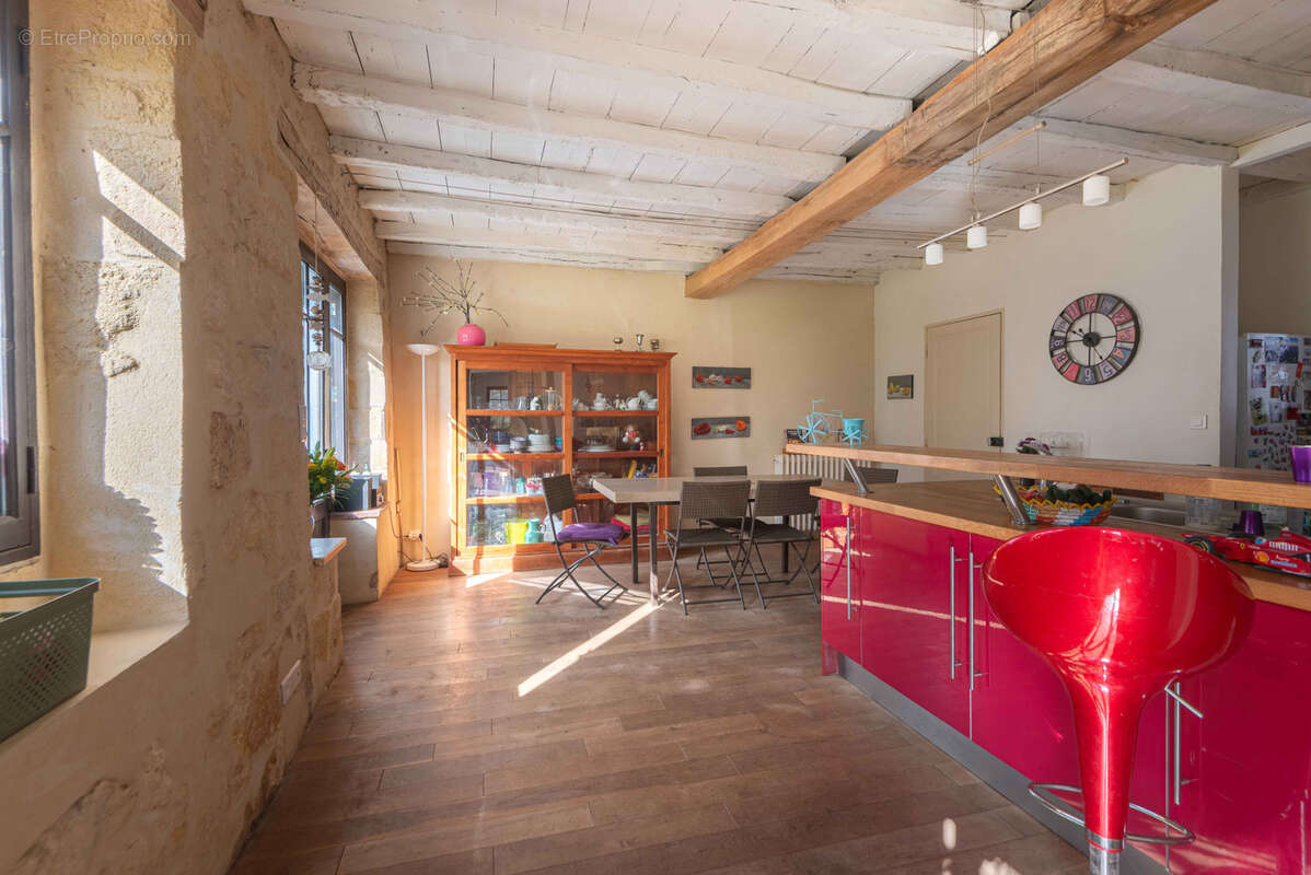 Maison à CAMBLANES-ET-MEYNAC