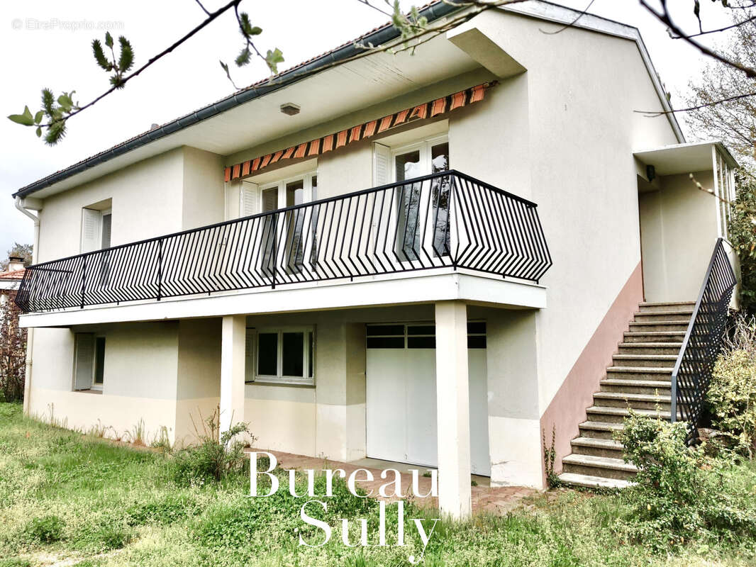 Maison à SAINT-PRIEST-EN-JAREZ