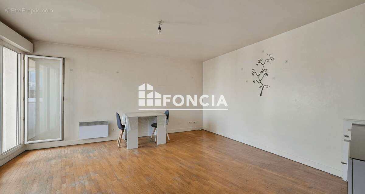 Appartement à ISSY-LES-MOULINEAUX