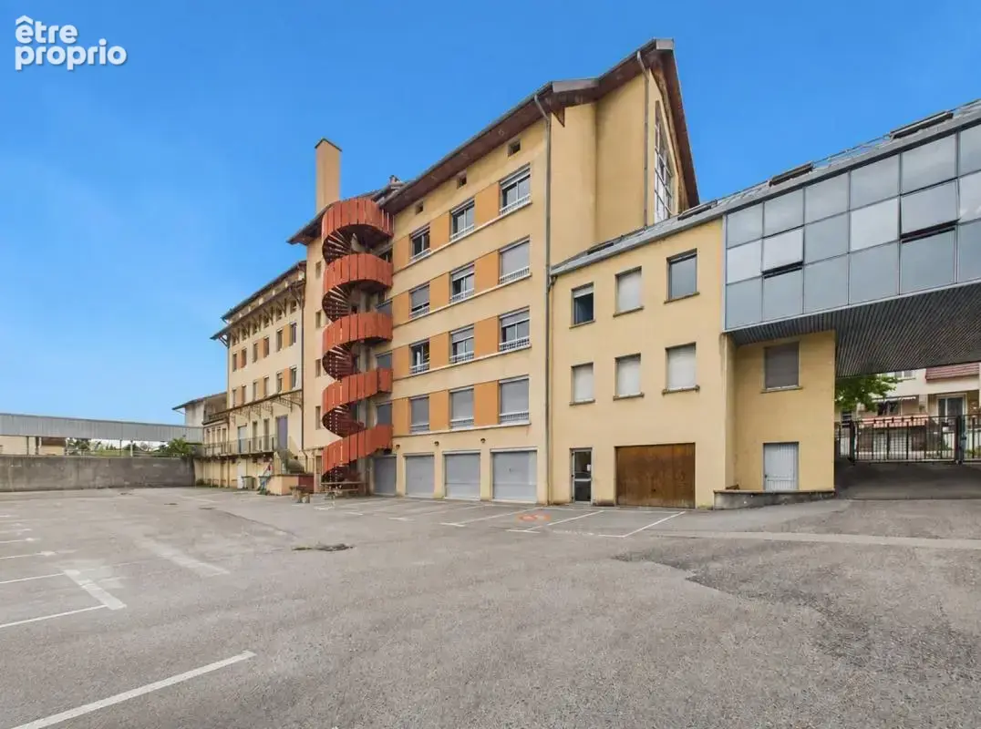 Lons-le-saunier — bureaux lumineux/ascenseur/stationnements - photo 1