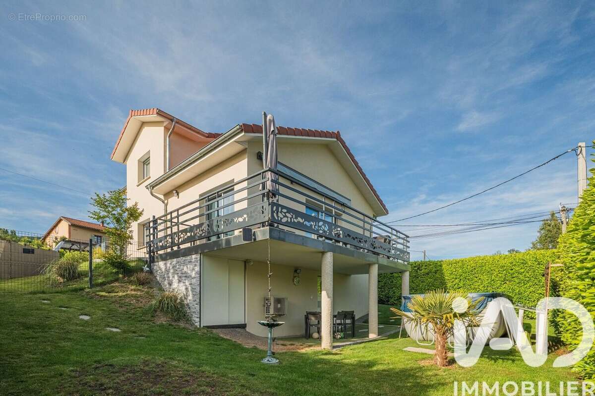Photo 2 - Maison à SAINT-CASSIEN