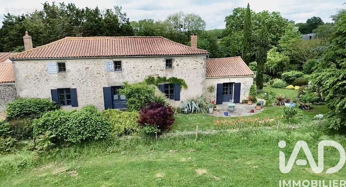 Photo 2 - Maison à GOURGE