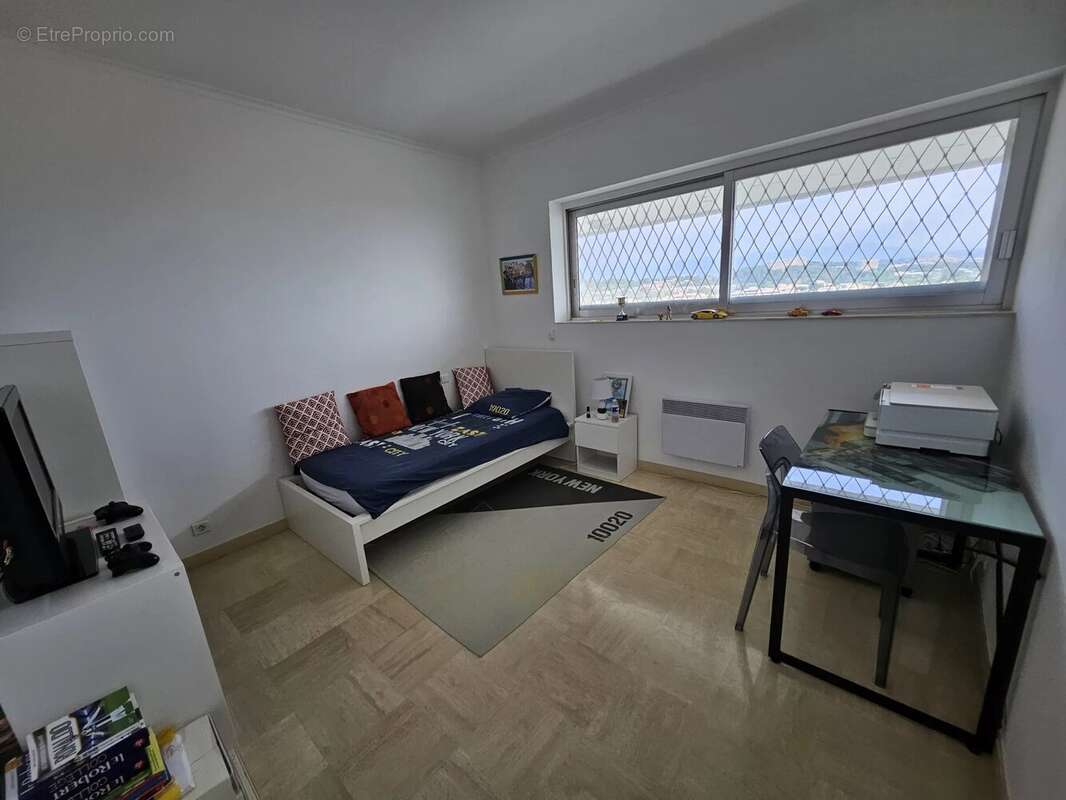 Appartement à VILLENEUVE-LOUBET