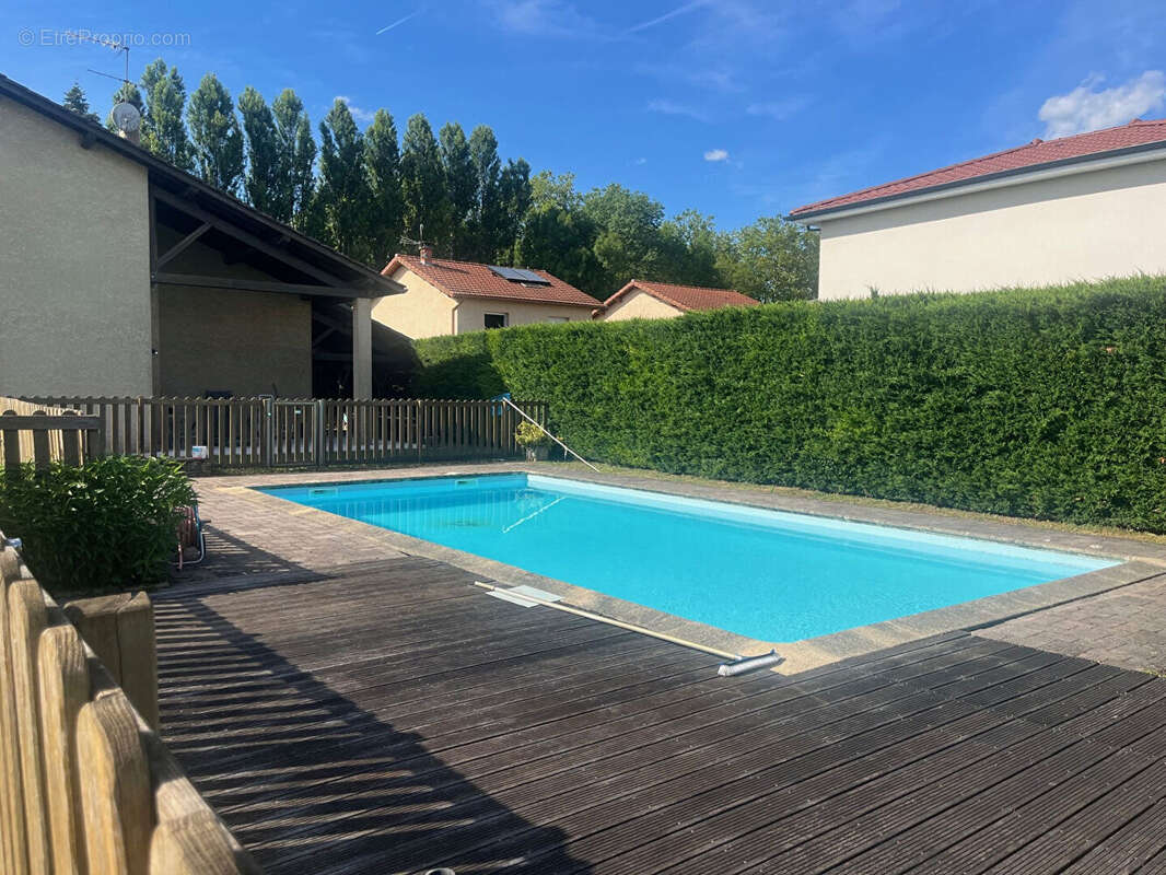 Maison à CHAVANOZ