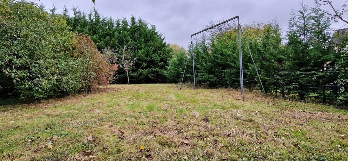 Terrain à COUILLY-PONT-AUX-DAMES