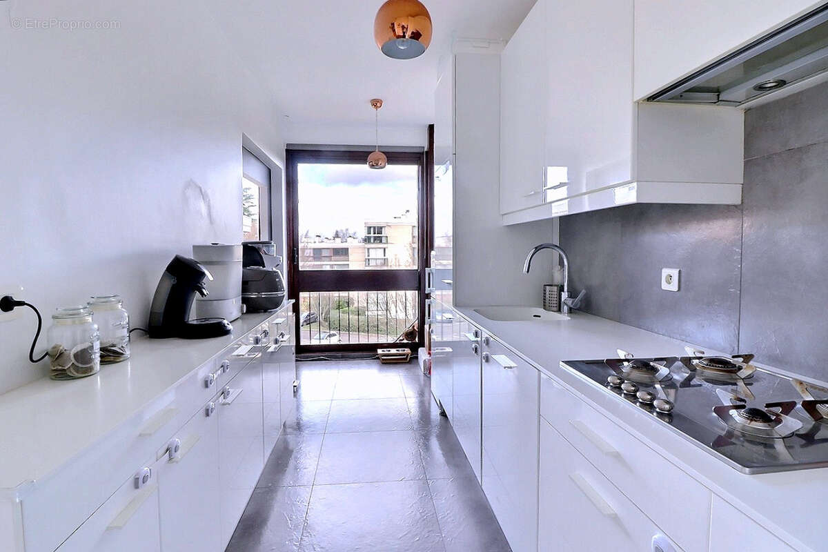 Appartement à FONTENAY-LE-FLEURY