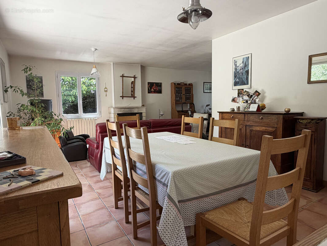 Maison à LA CLISSE