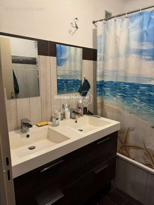 Appartement à SIX-FOURS-LES-PLAGES