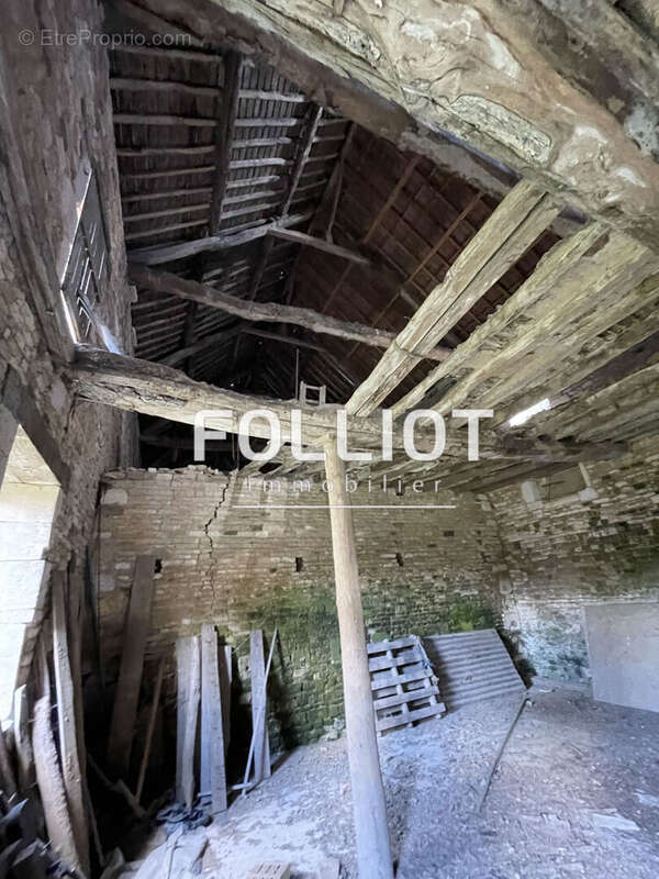 Maison à LAIZE-LA-VILLE