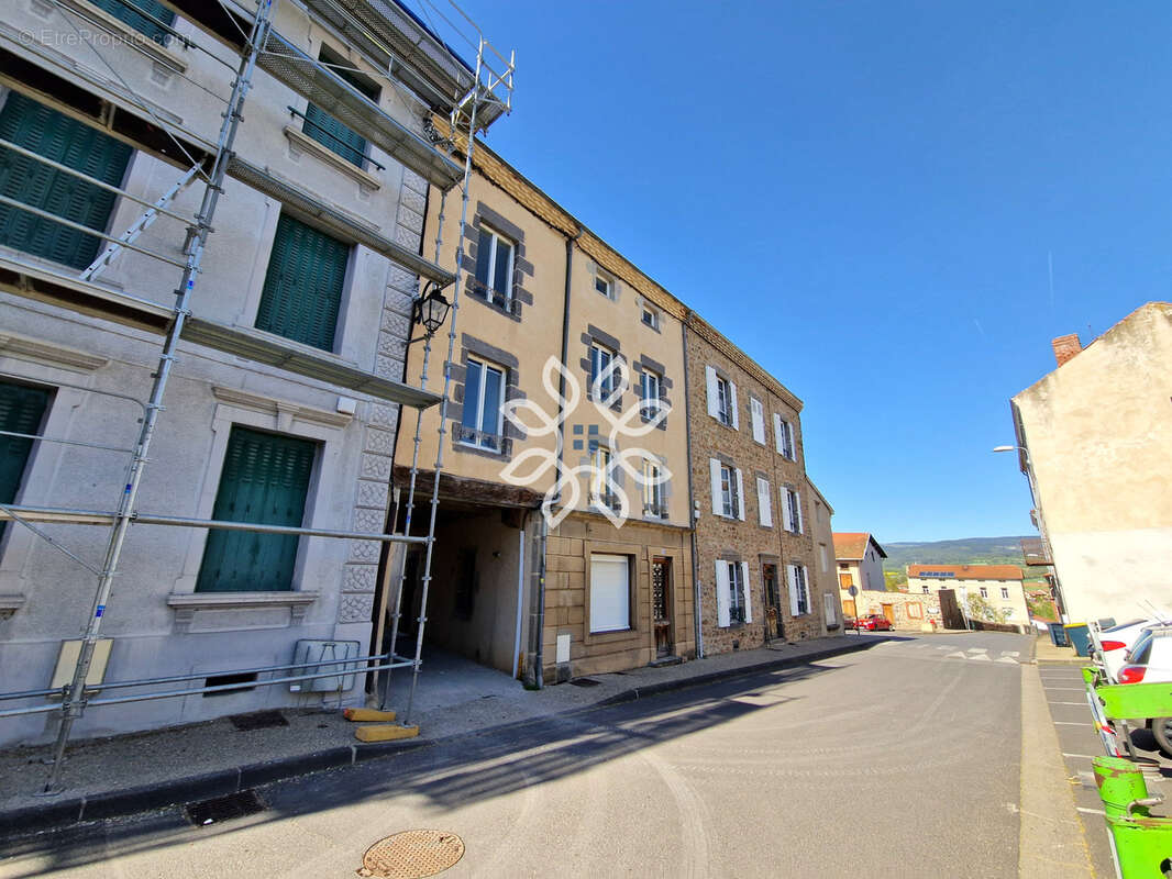 Appartement à PAULHAGUET