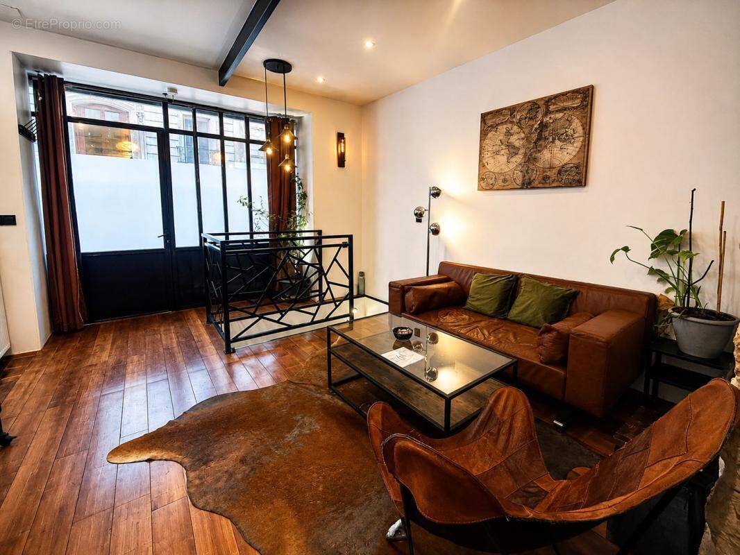 Appartement à PARIS-18E