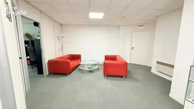 Commerce 161 m² à Scionzier  - photo 4
