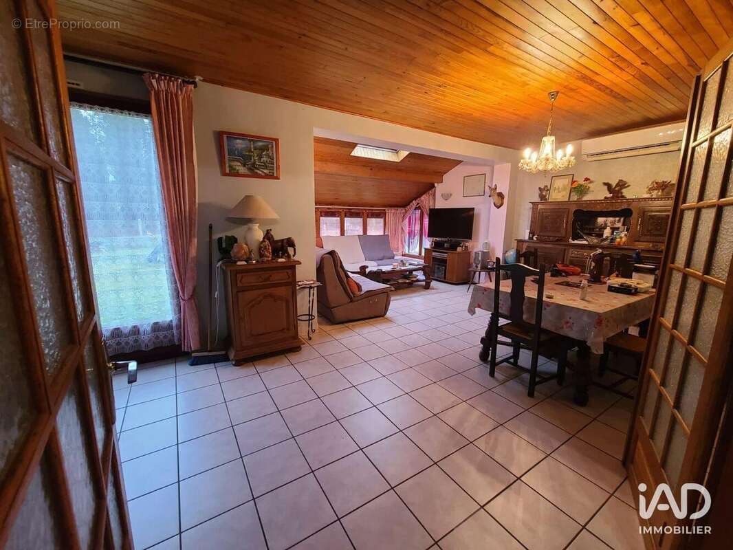 Photo 2 - Maison à LUXEY