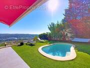 Maison à SAINT-LAURENT-DU-VAR