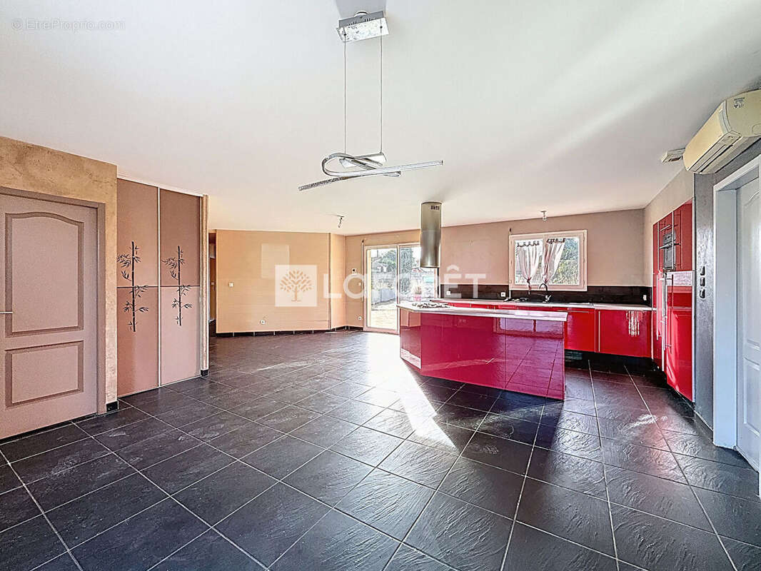 Maison à ESCATALENS