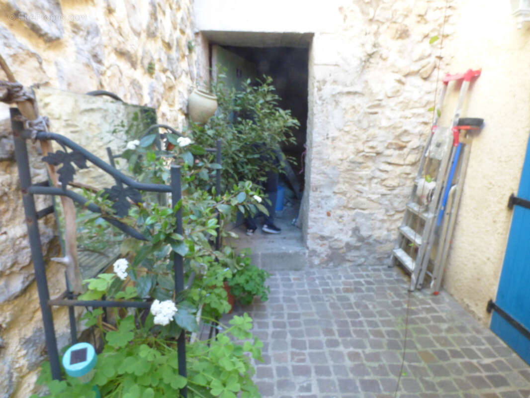 Maison à GREOUX-LES-BAINS