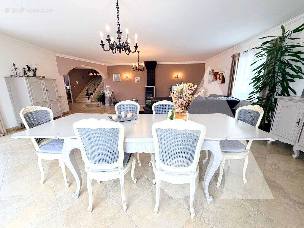 Maison Troyes 7 pièces - 230 m2 - Proximité du centre ville - photo 4