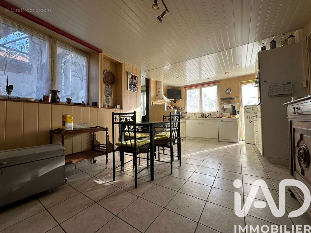 Maison 138 m² à Sallen  - photo 2