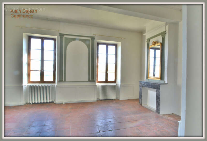 Dpt Lot et Garonne (47), à vendre proche d' AGEN Propriété P8 de 385 m² plus dépendances de 400 M2- Terrain de 25 HA - photo 19