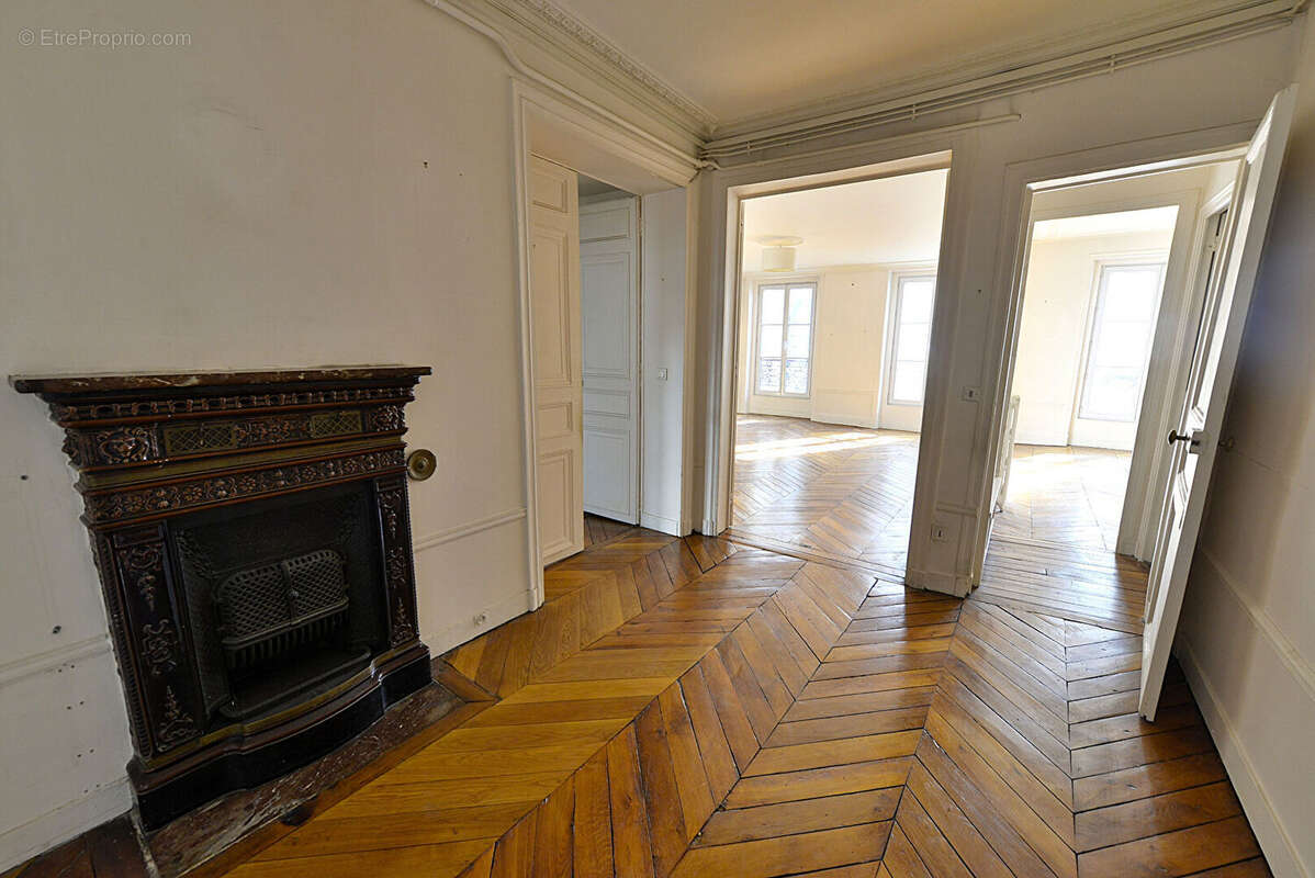 Appartement à PARIS-9E