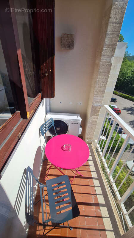 Appartement à GREOUX-LES-BAINS