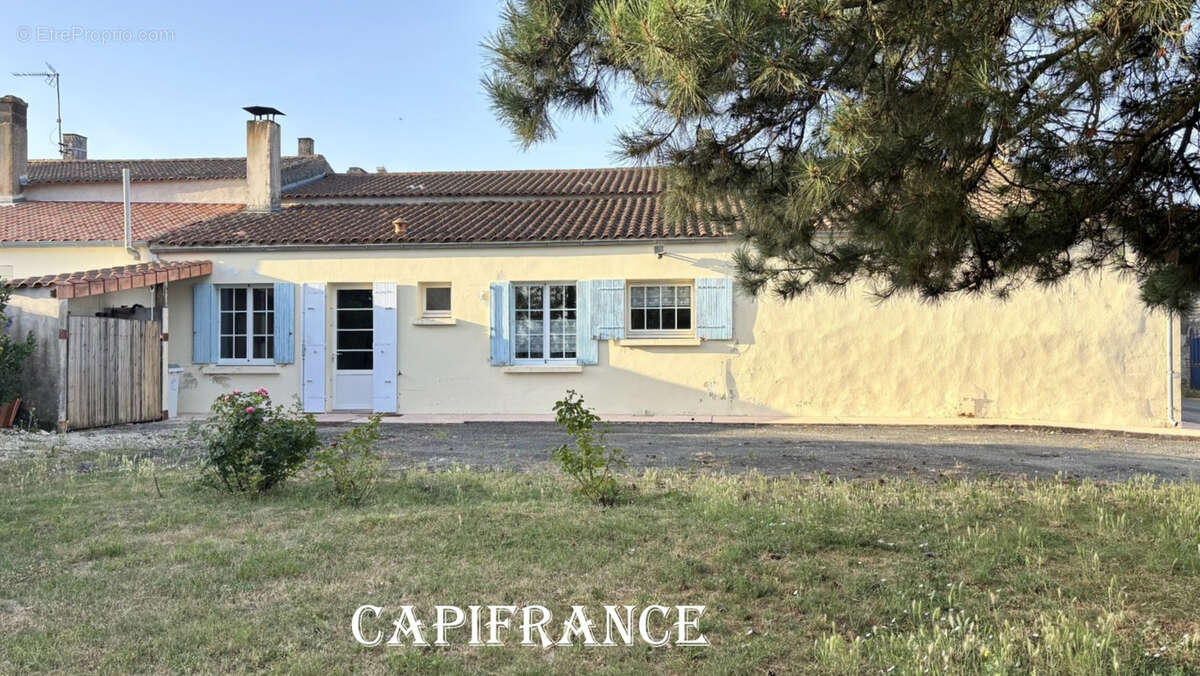 Maison charentaise en pierre à rénover - 9 pièces - 190 m² habitables - 5 chambres - Dépendances & Grenier Réhabilitable - MORAG - photo 13