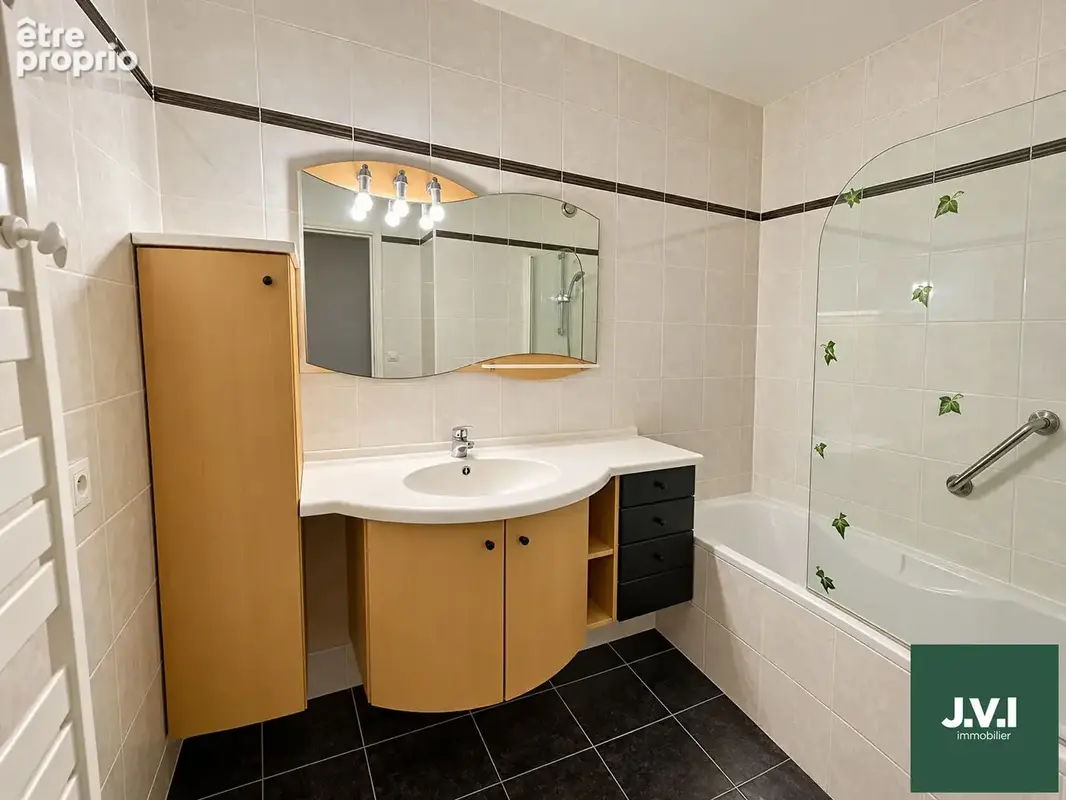 Montmorency  nouveau prix, 4 pièces 77.65 m2 en plein centre ville - photo 5