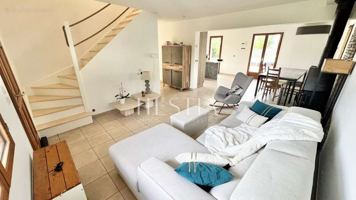 Maison à VALLIERES