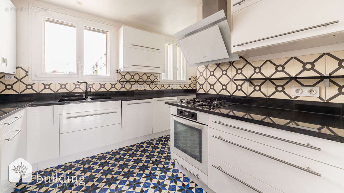 Appartement à COURBEVOIE
