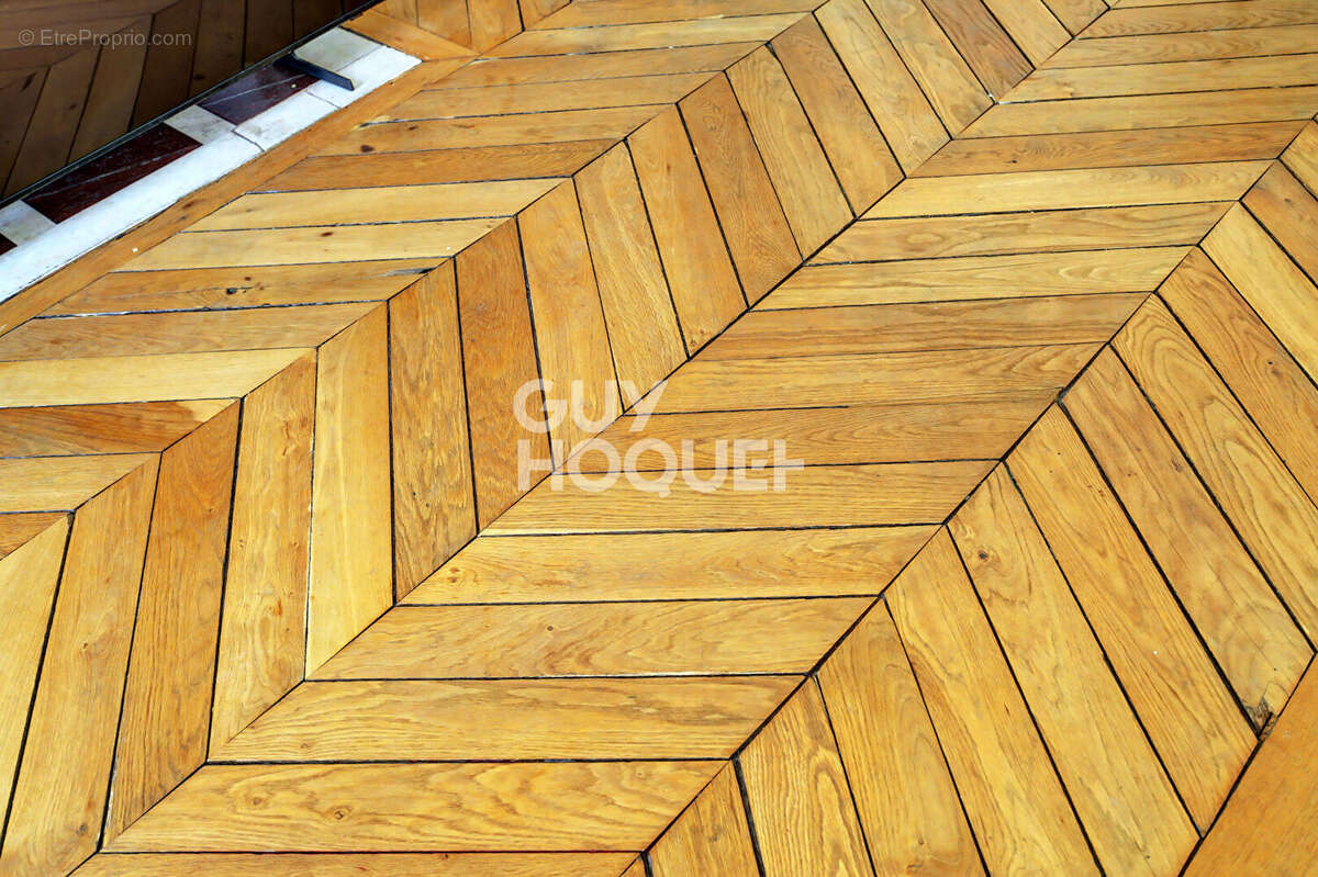 Appartement à PARIS-8E