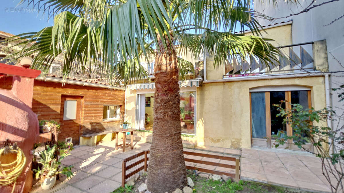 CANNES-LA-BOCCA à vendre maison 6 pièces de 131 m2 sur un terrain de 386 m2 avec piscine hors sol - photo 17