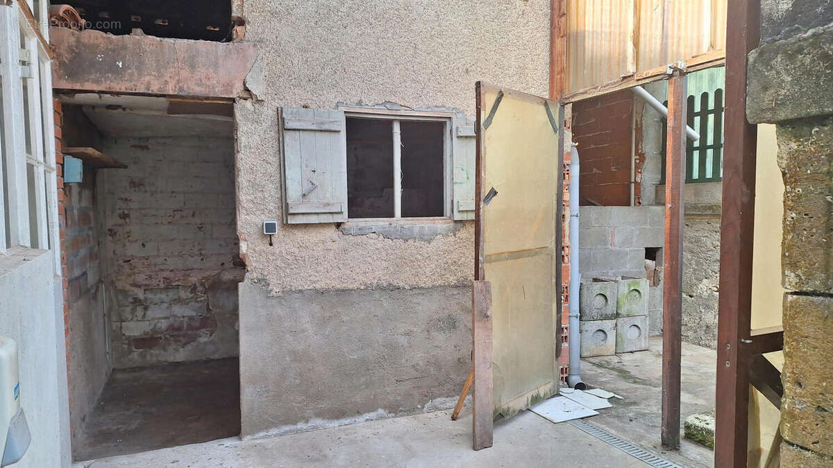 20251009_160141 - Maison à JAVERLHAC-ET-LA-CHAPELLE-SAINT-ROBERT