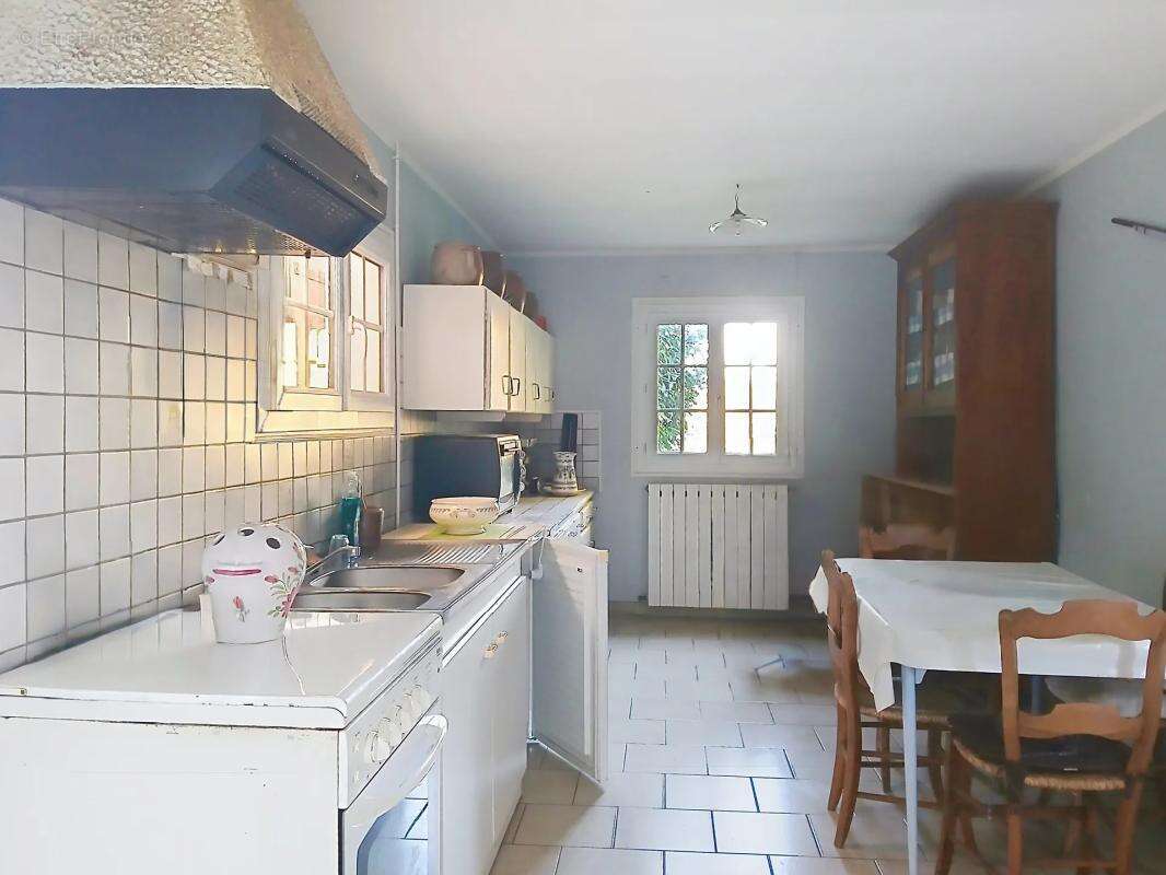 Maison à BARBEZIEUX-SAINT-HILAIRE