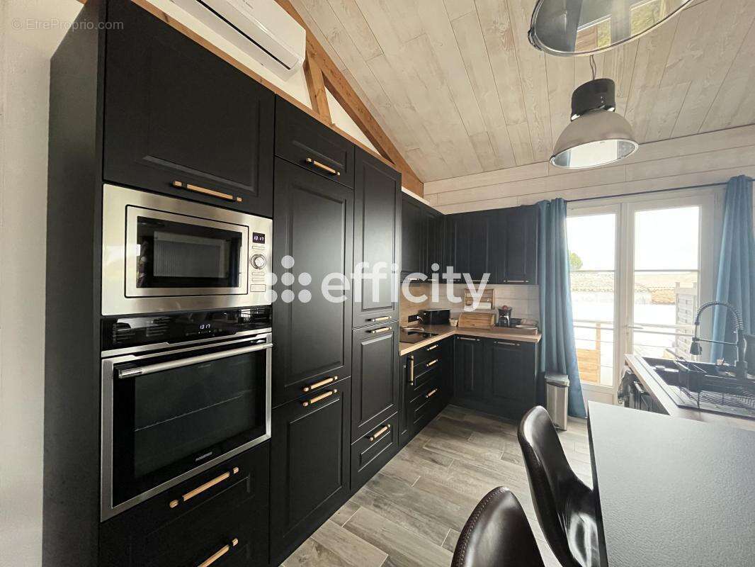Maison 108 m² à Rivedoux-Plage  - photo 2