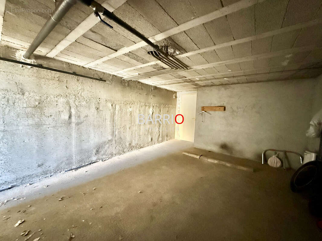 Parking à SAINT-CYPRIEN