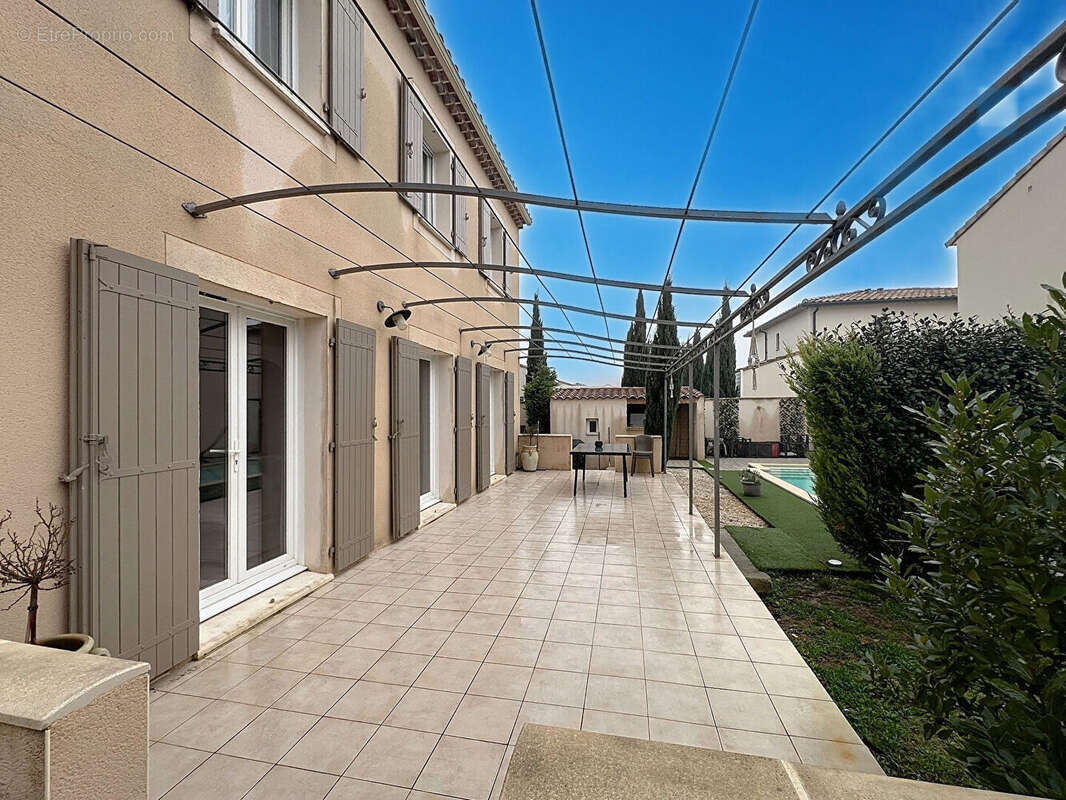 Maison à ROCHEFORT-DU-GARD