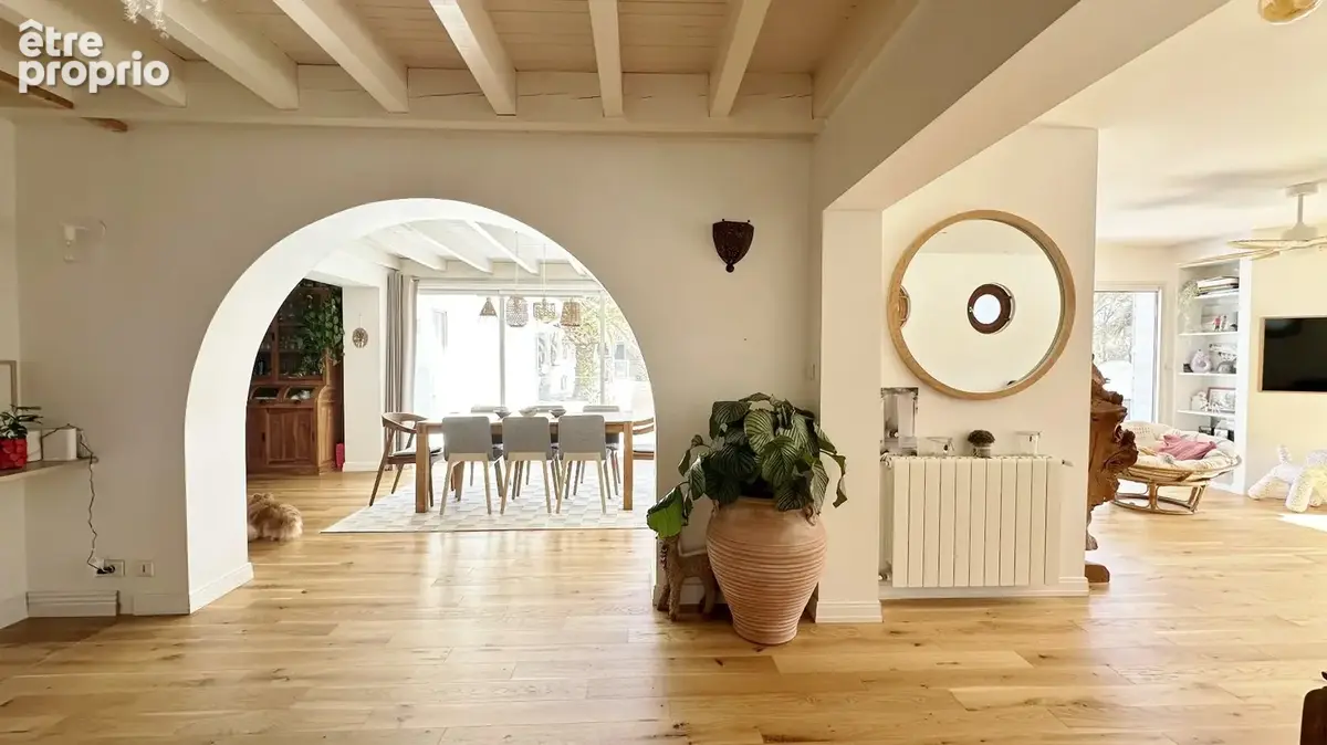 Propriete de type t12 de 360 m2 dont 2 appartement t3 de 70 m2 chacun - photo 6