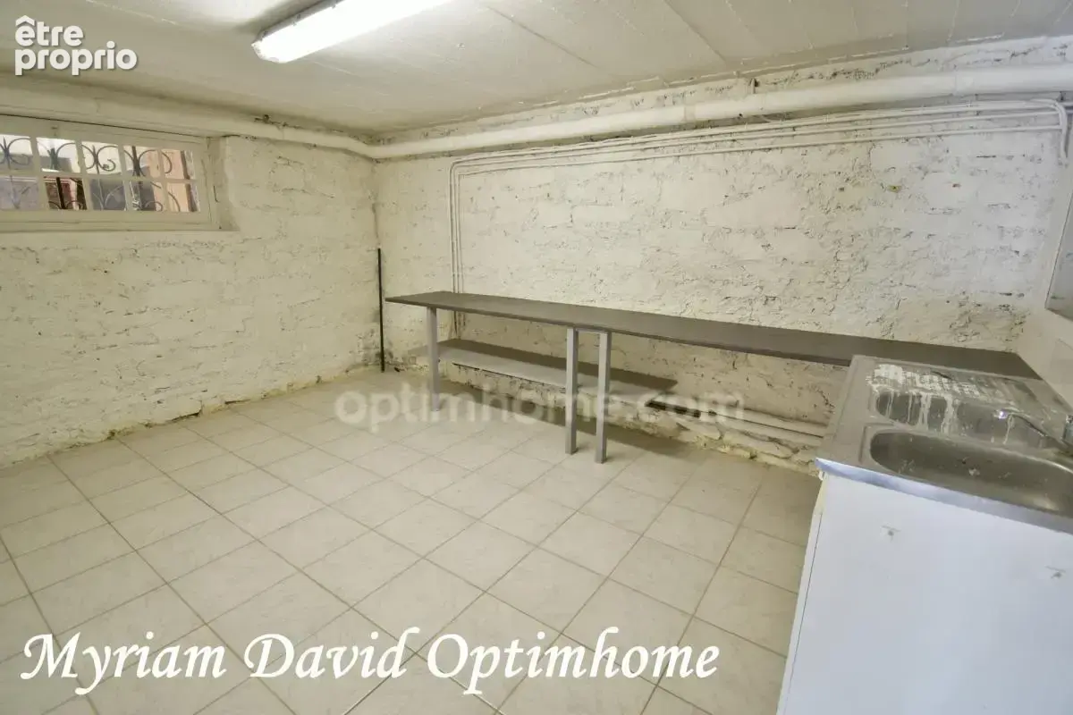 Maison familiale 171 m² – DPE C – 5 chambres – Terrain paysagé de 2 400 m² – Rostrenen - photo 31